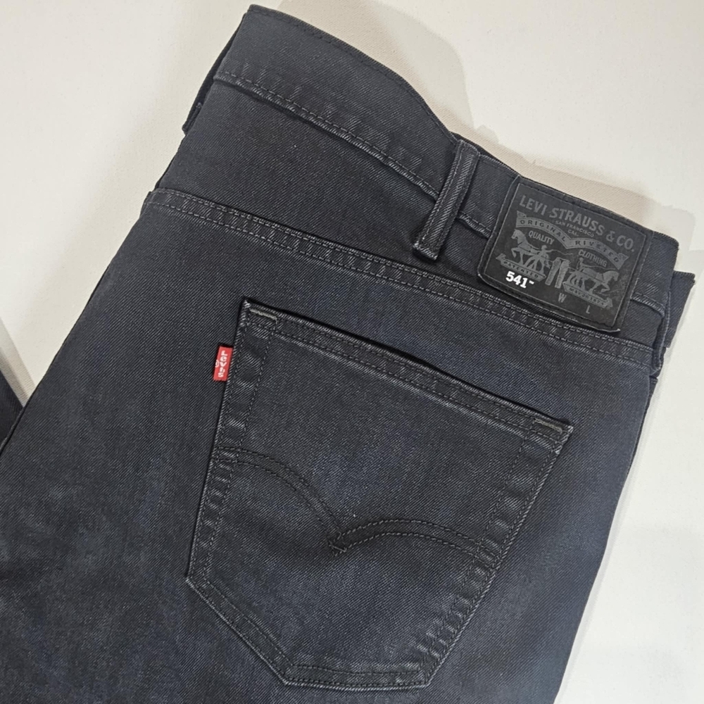 Levis Jeans Mens 44 Waist Large Gray High Rise Straight Leg 541 Essential Denim - Picture 8 of 8